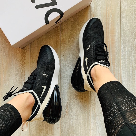 NWT Nike Air Max 270 black - Picture 3 of 8